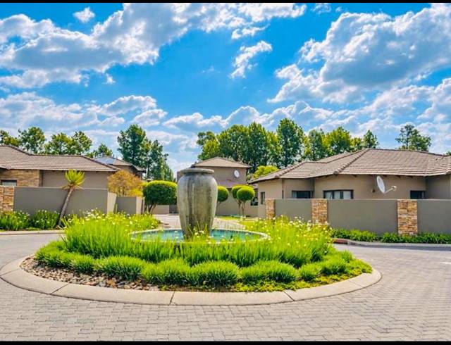 3 BEDROOM TOWNHOUSE FOR SALE IN EYE OF AFRICA